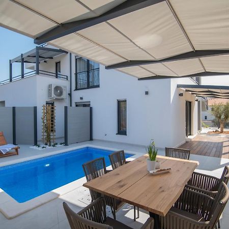 Villa Magna Luxury Apartments Murter Exteriör bild