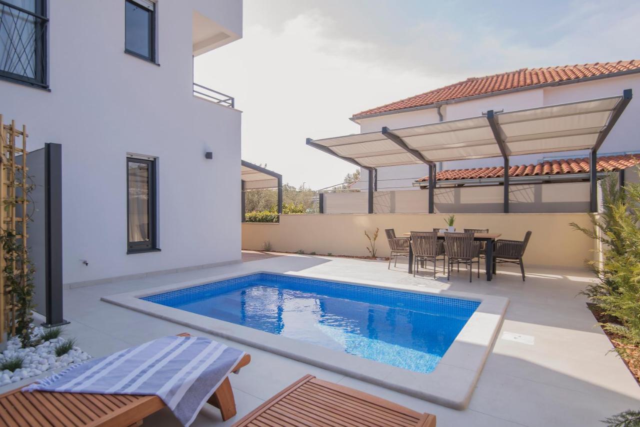 Villa Magna Luxury Apartments Murter Exteriör bild