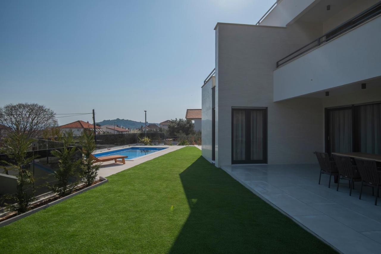 Villa Magna Luxury Apartments Murter Exteriör bild