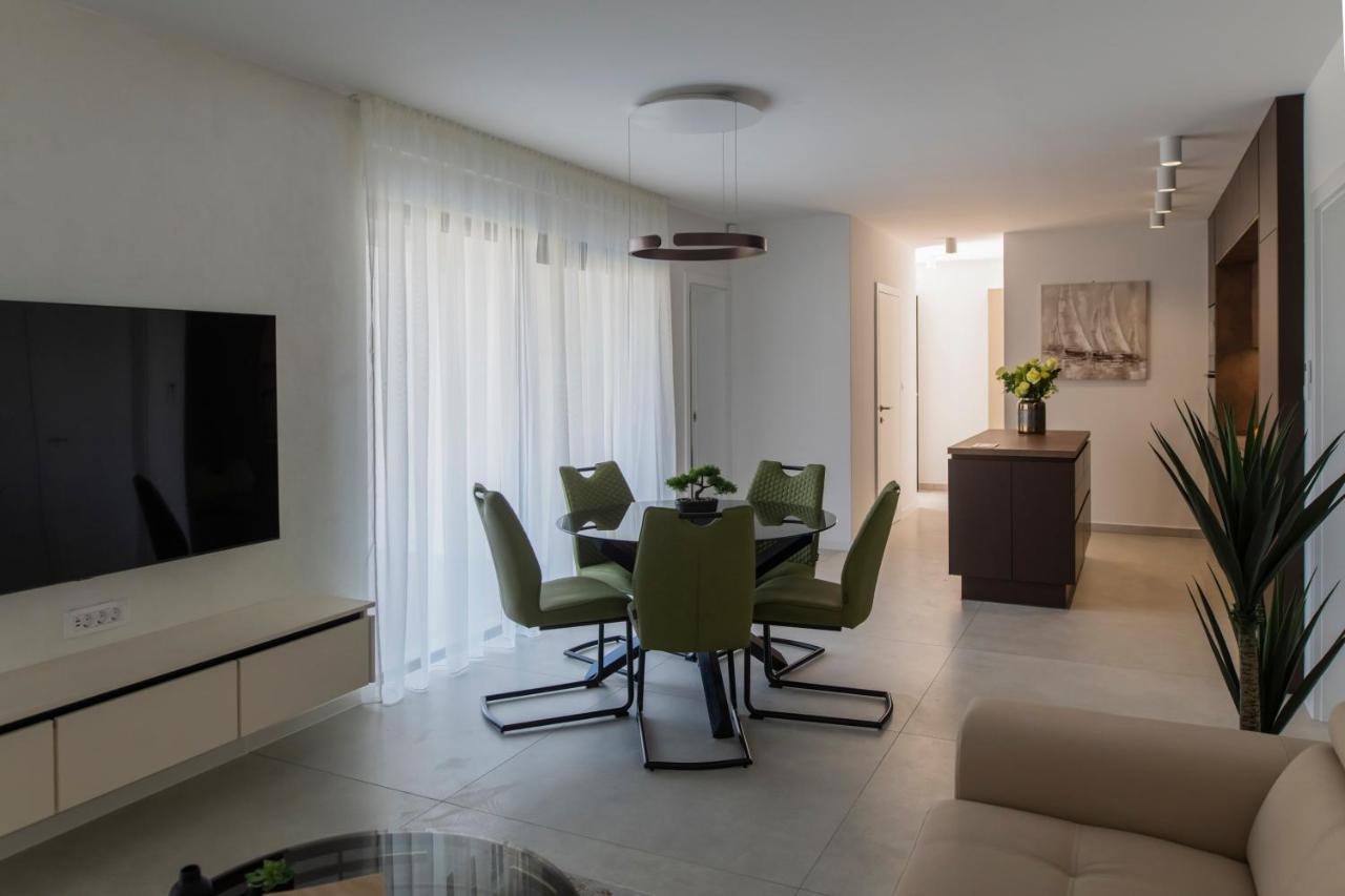 Villa Magna Luxury Apartments Murter Exteriör bild