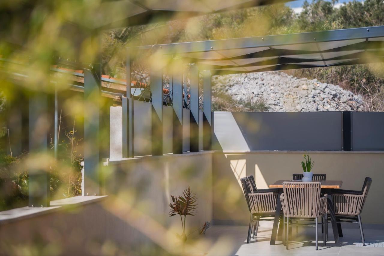 Villa Magna Luxury Apartments Murter Exteriör bild