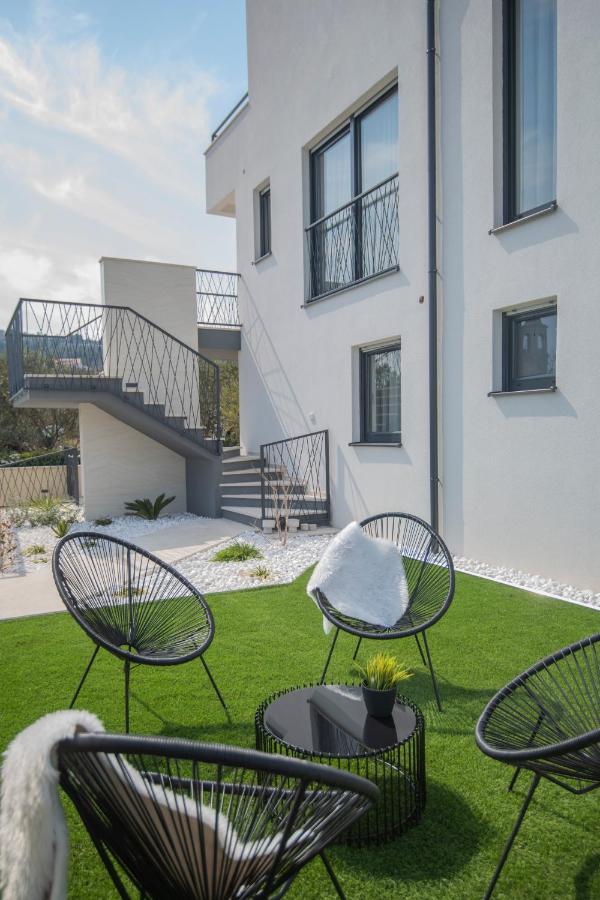 Villa Magna Luxury Apartments Murter Exteriör bild
